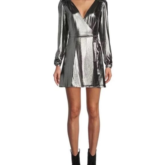 NWT. Gianni Bini Noa Metallic V-Neck Shimmer and Shine Dress. Size XS. - Picture 1 of 11